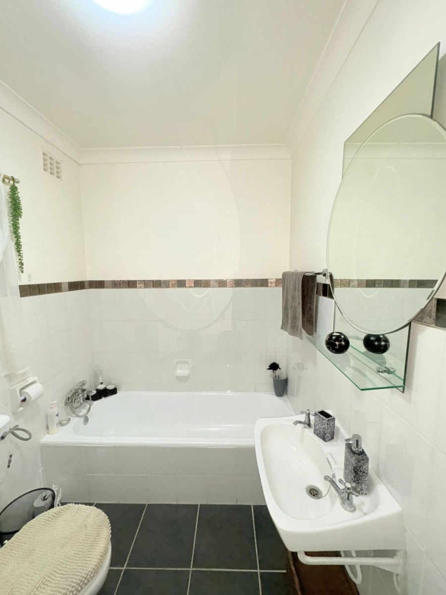 7 Bedroom Property for Sale in Sunnyridge Eastern Cape